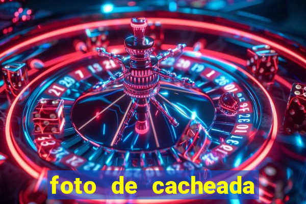 foto de cacheada no espelho